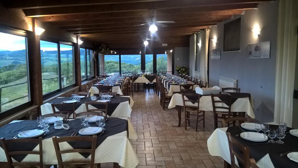 Agriturismo La Terrazza Valfabbrica Buitenkant foto