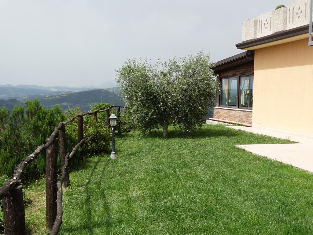 Agriturismo La Terrazza Valfabbrica Buitenkant foto