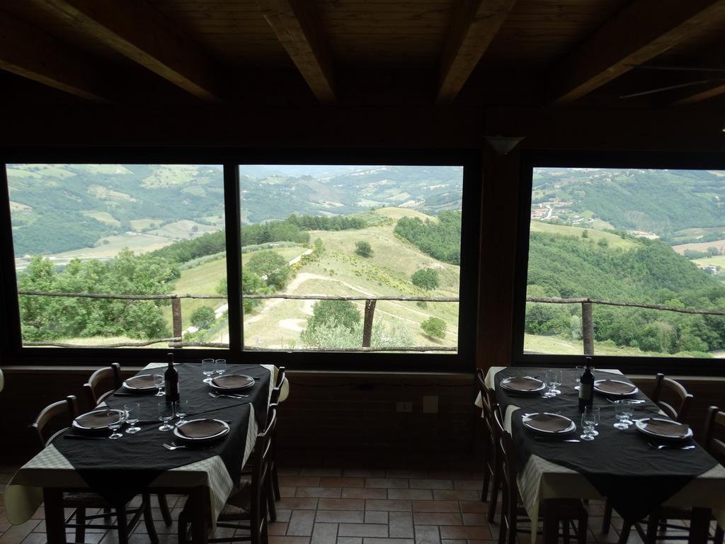 Agriturismo La Terrazza Valfabbrica Buitenkant foto