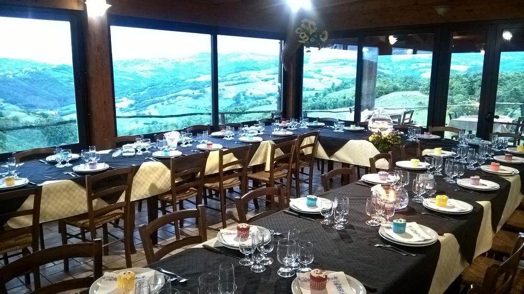 Agriturismo La Terrazza Valfabbrica Buitenkant foto
